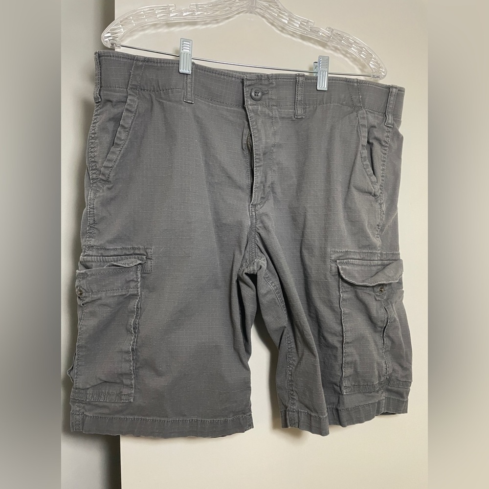 * 38 gray Sonoma cargo shorts